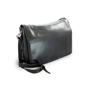 Černá kožená klopnová kabelka 213-1195-60