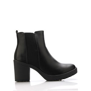 Černé boty na podpatku s elastickou částí Claudia Ghizzani Velikost: 38